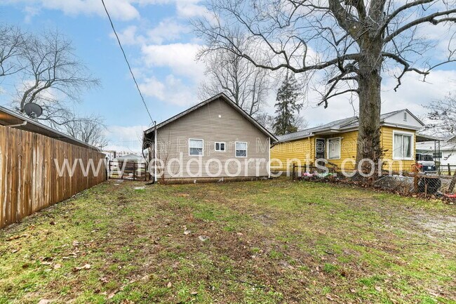Building Photo - 3207 N Arsenal Ave