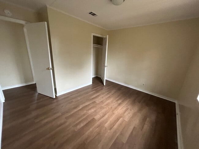 Building Photo - Home for rent