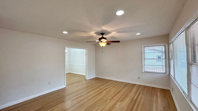 Building Photo - 1476 Lively Ridge Rd NE