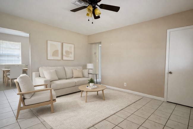 Building Photo - 1924 Coronado Rd