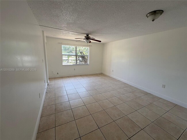 Building Photo - 4304 NW 9th Ave