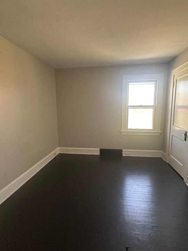 Building Photo - Collinwood 3 Bedroom Single