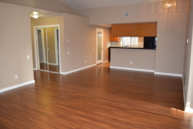 Building Photo - 1322 Len Way