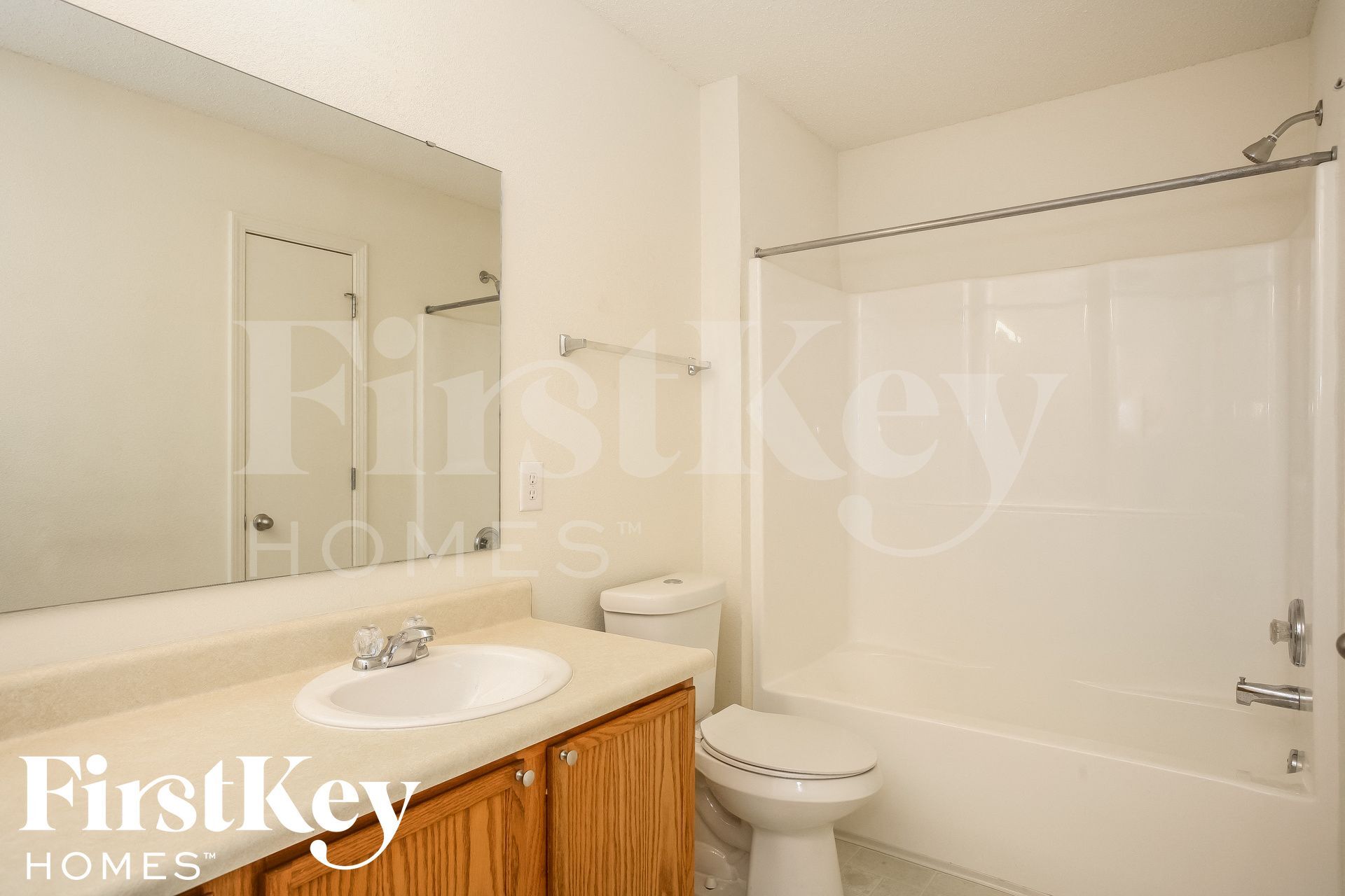 Building Photo - 5555 Wild Horse Dr