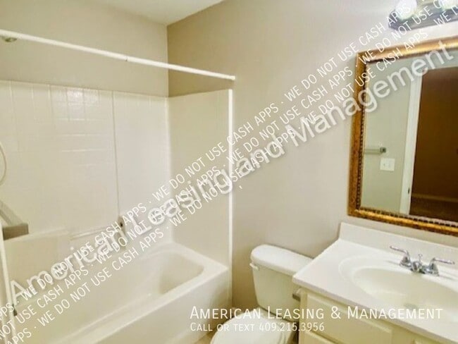 Building Photo - 1007 Cunningham Dr