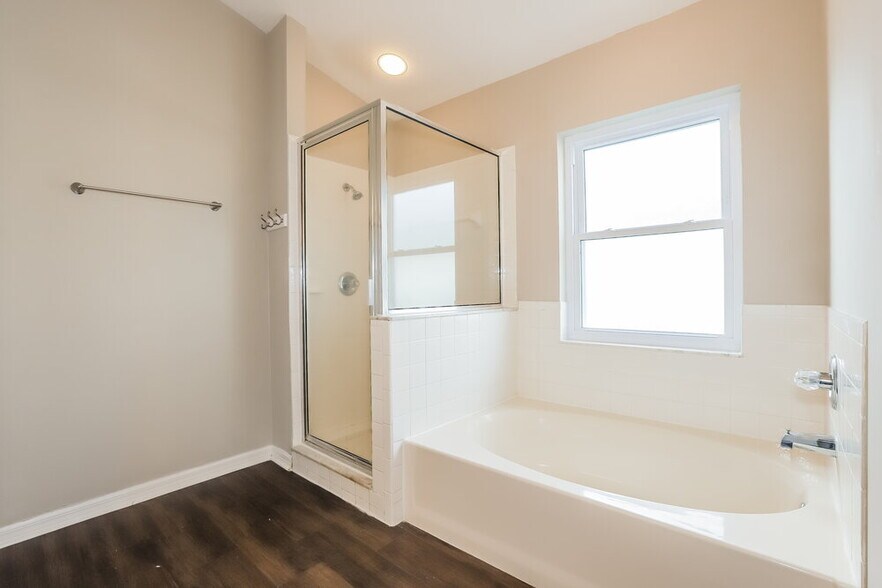 Building Photo - 1616 Hulett Dr