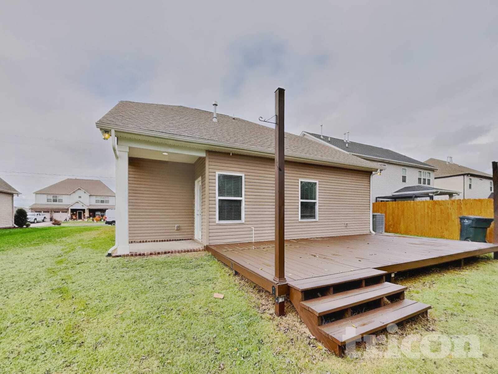 Building Photo - 1372 Wentworth Dr