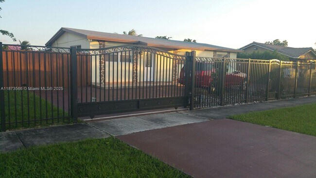 Primary Photo - 11730 SW 180th St