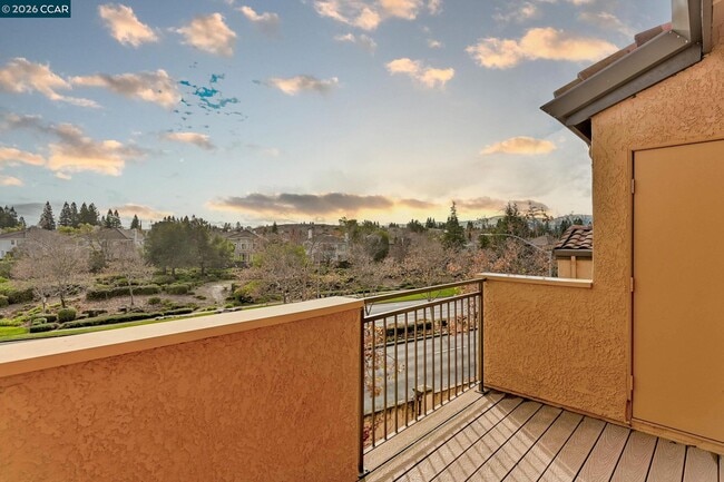 Building Photo - 440 Bollinger Canyon Ln