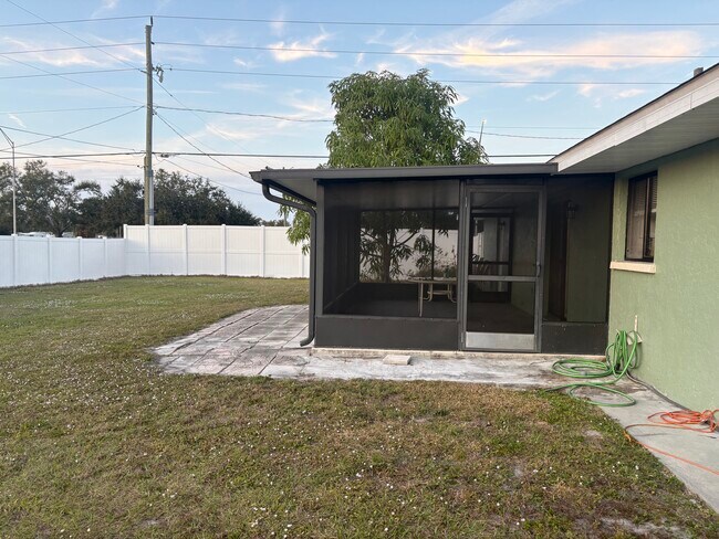 Building Photo - 6356 5th St Cir E