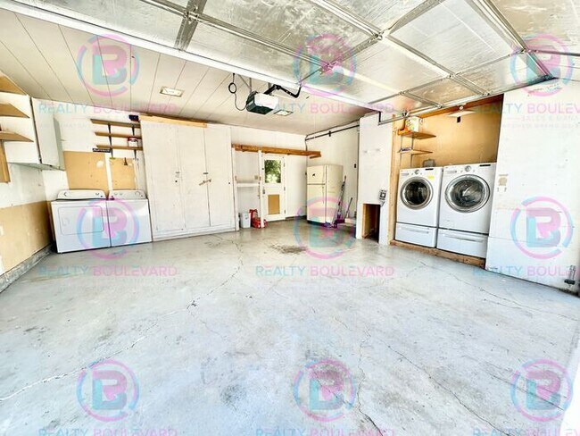 Building Photo - Charming 3-Bedroom Home Near McCarran – Gr...