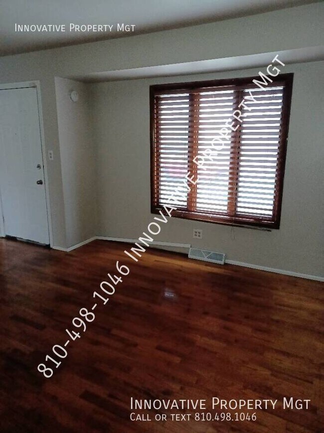 Building Photo - 3 bedroom 1 bath spacious home! newly reno...