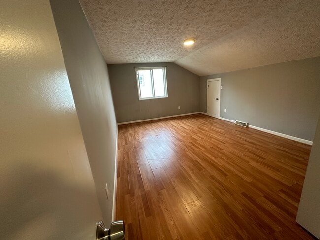 Building Photo - 408 Wirth Ave