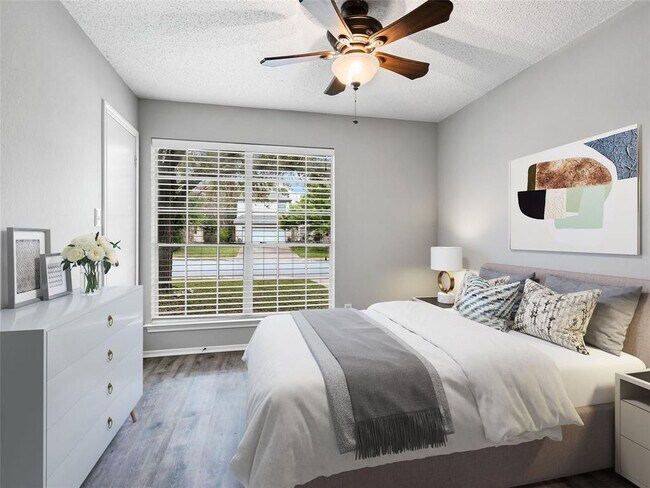 Building Photo - 1411 Hollow Tree Blvd