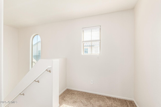 Building Photo - 8405 W Lewis Ave