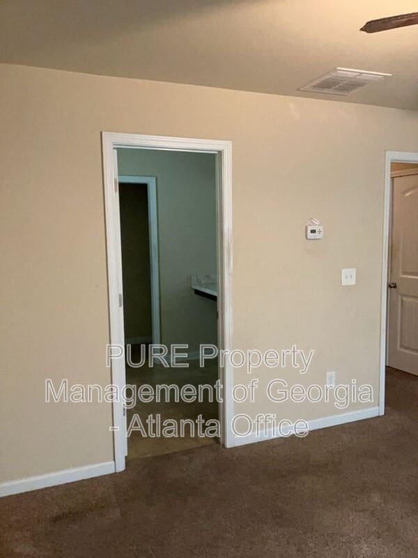 Building Photo - 400 Brookwood Crossing