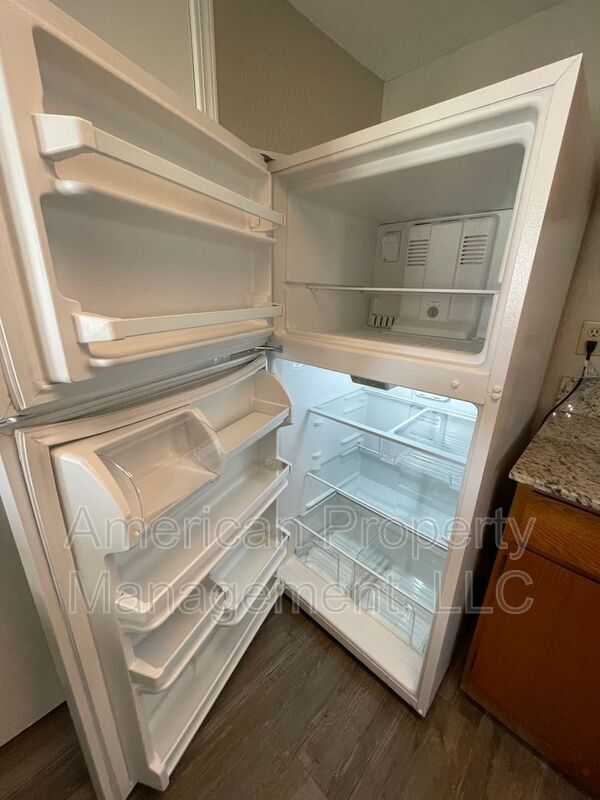 Building Photo - 13115 E 44th St