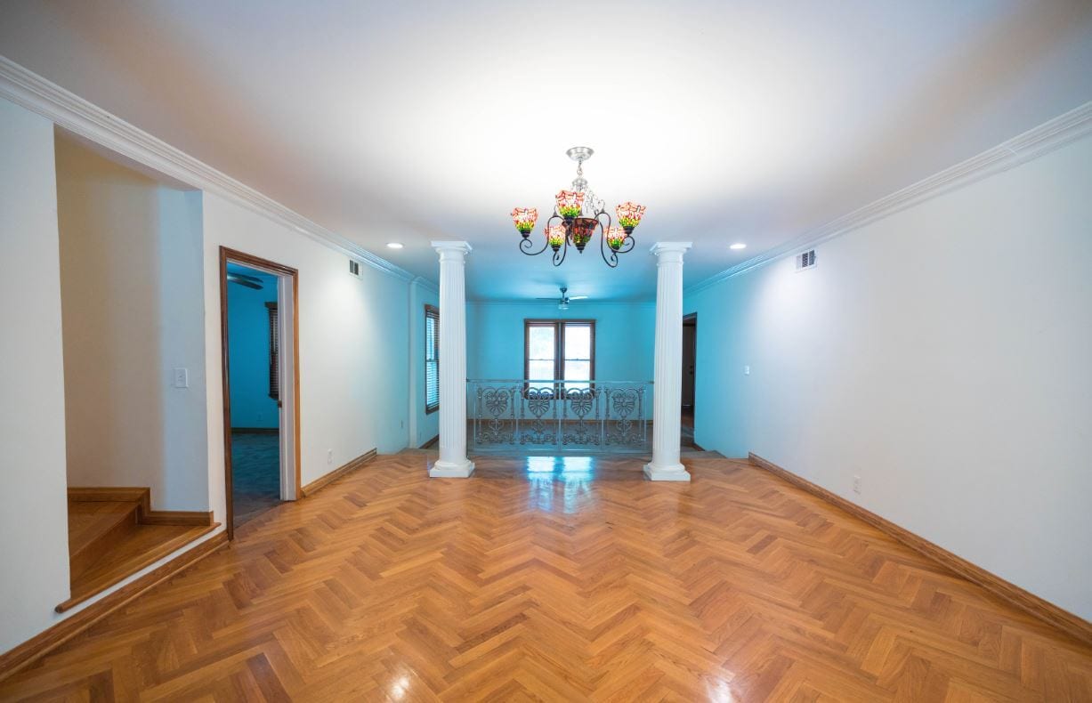 Building Photo - 1115 N Garfield Ave