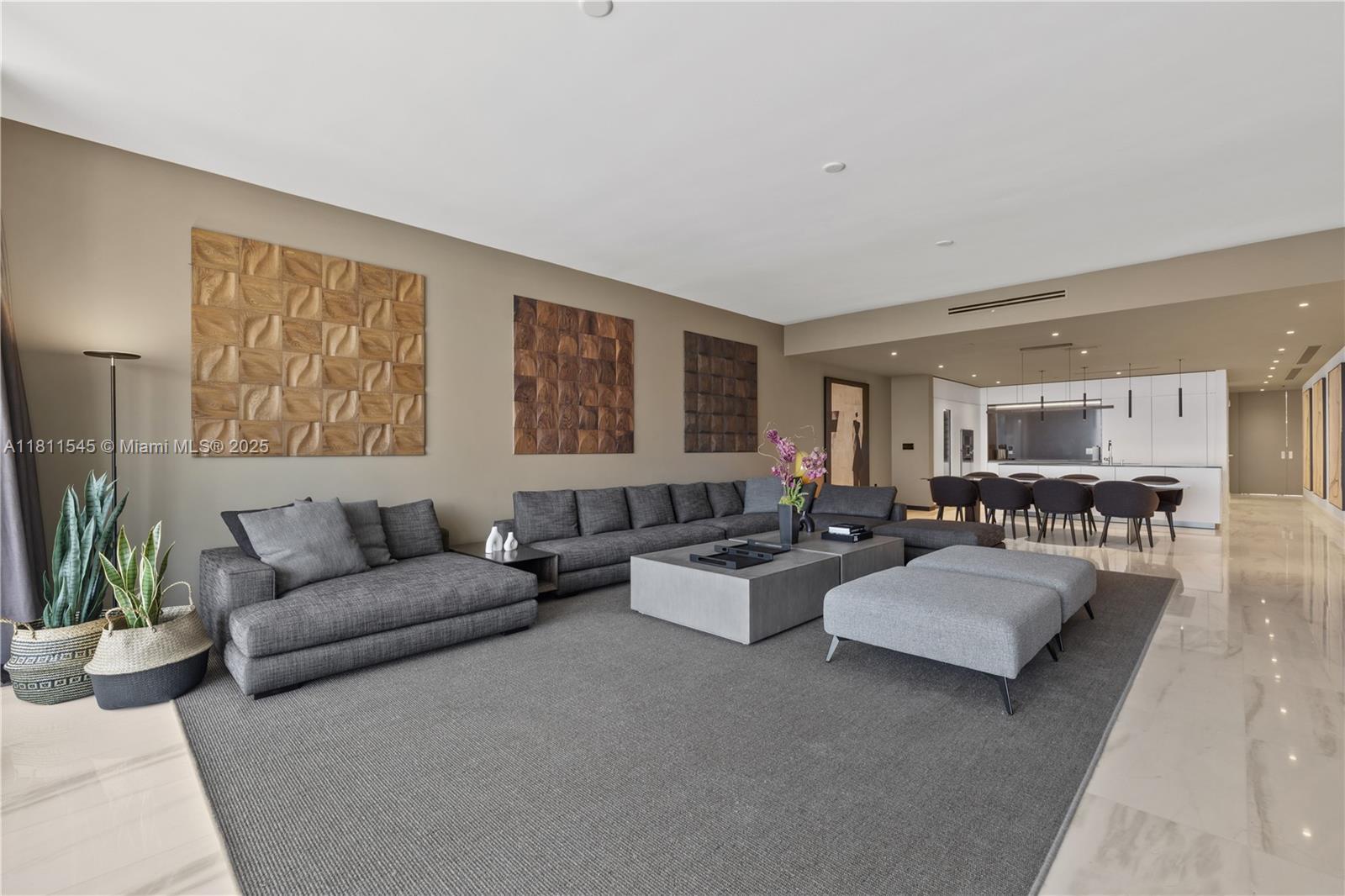 Building Photo - 300 Biscayne Blvd Way