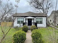 Building Photo - 501 N Doak St