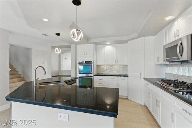 Building Photo - 2445 Antler Point Dr