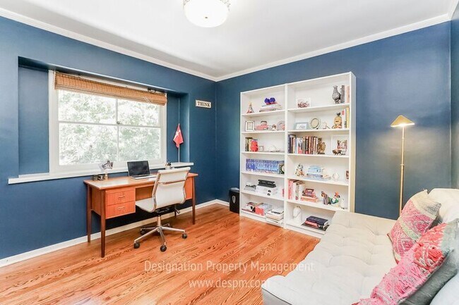 Building Photo - 360 Glenullen Dr