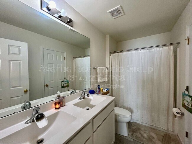 Building Photo - 514 Rolling Meadow Dr