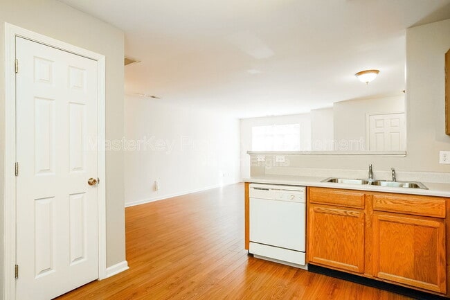 Building Photo - 2611 Ivory Run Way