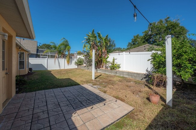 Building Photo - Brandon - 3 Bedroom 2 Bath Home in Gated C...