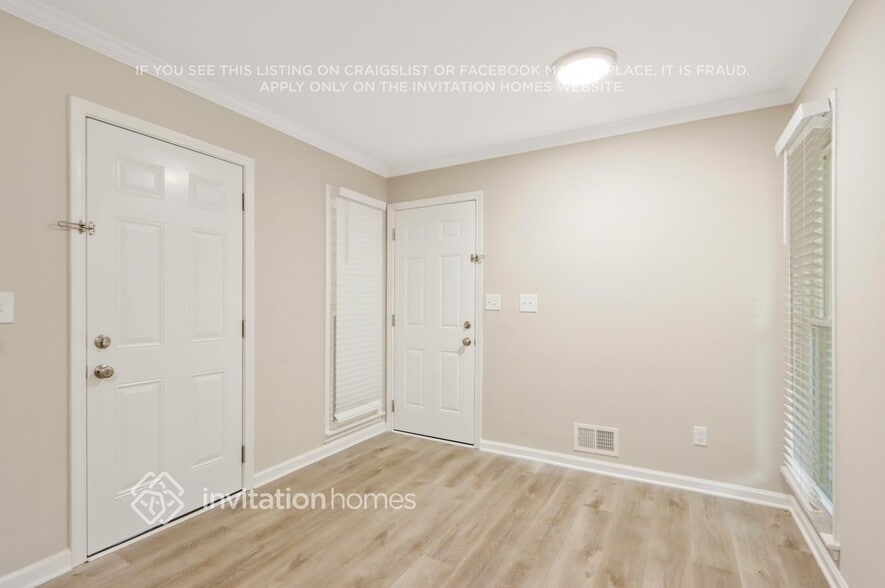 Building Photo - 1358 Briers Dr