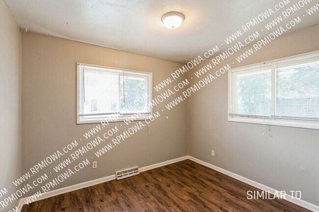 Building Photo - 3422 SW 8th St