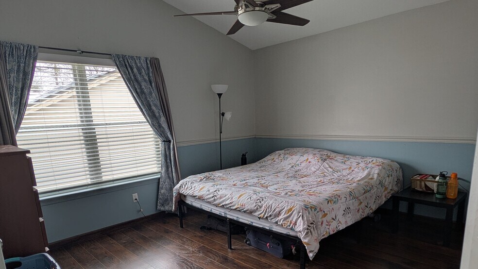 Master bedroom - 1617 Norton Creek Blvd