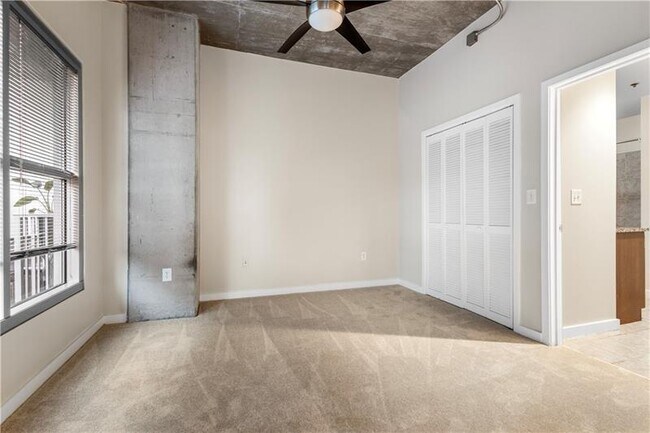 Building Photo - 250 Pharr Rd NE