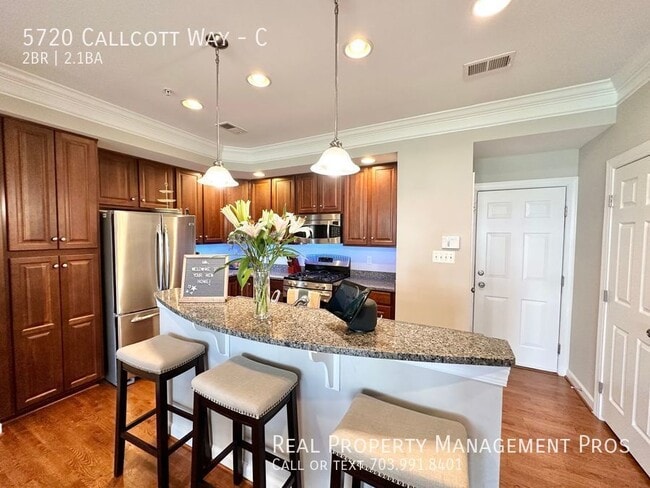 Building Photo - 5720 Callcott Way