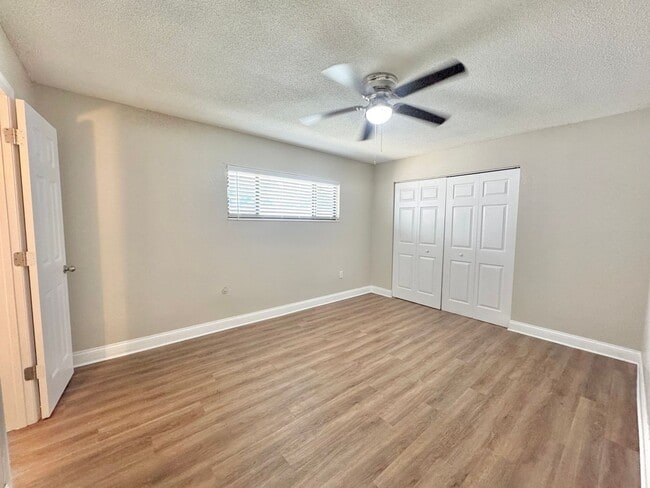 Building Photo - Winter Haven Apartment