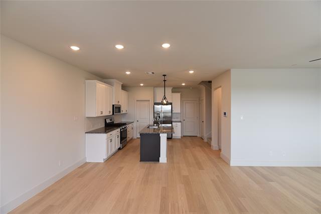Building Photo - 4525 Lamplights Dr