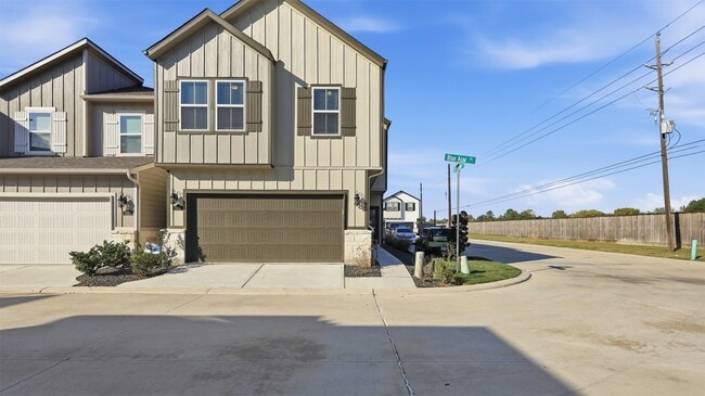 Primary Photo - 1525 Blue Acer Dr