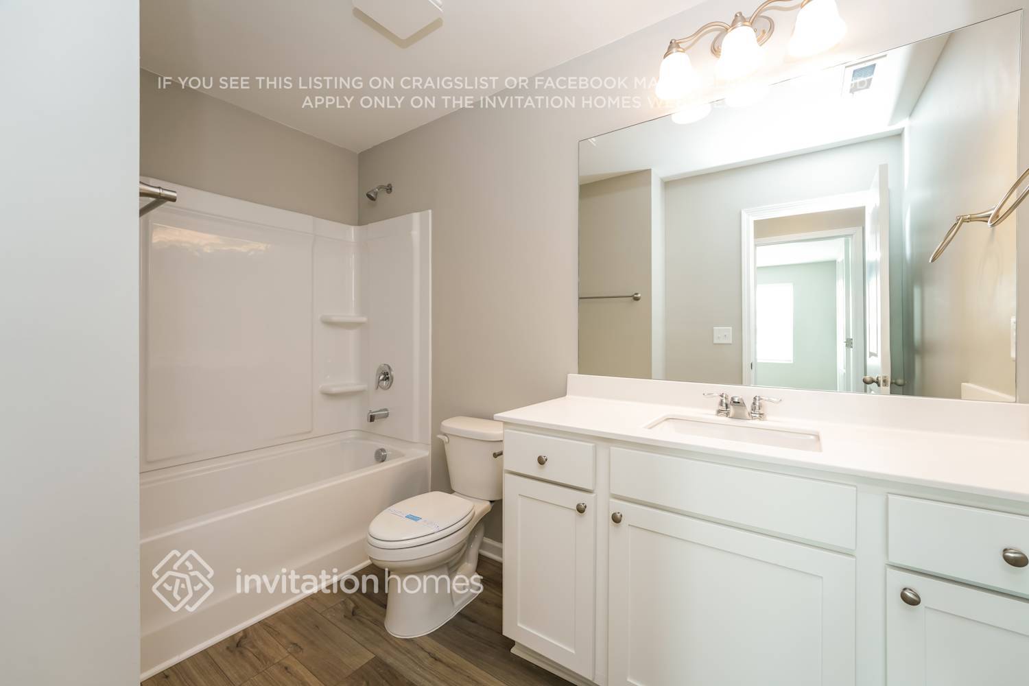 Building Photo - 2088 Boxwood Cir