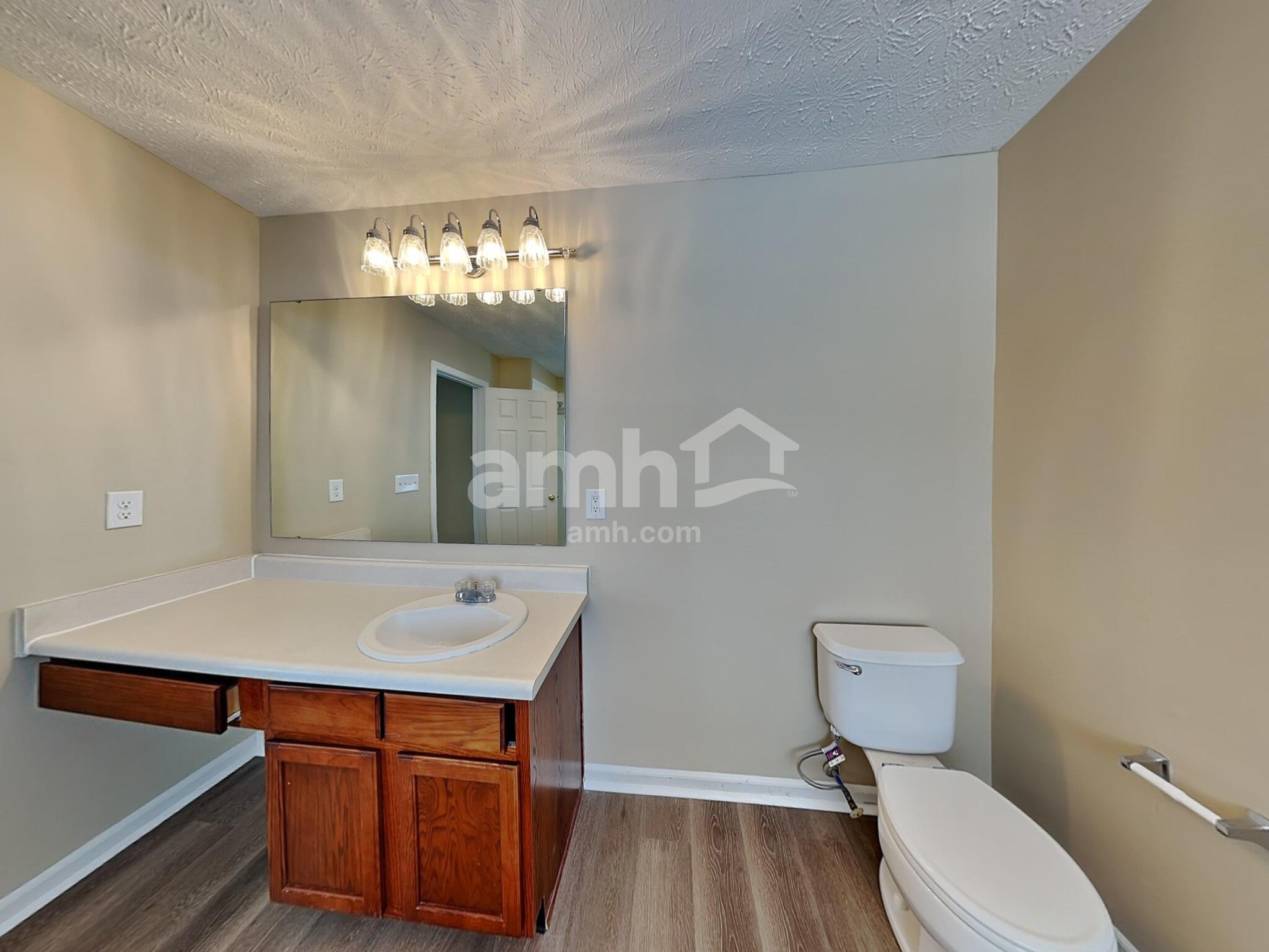 Building Photo - 8067 Lawrence Woods Pl