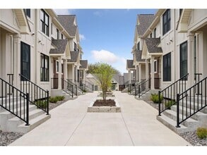 Building Photo - 2301 Simply Living Ln