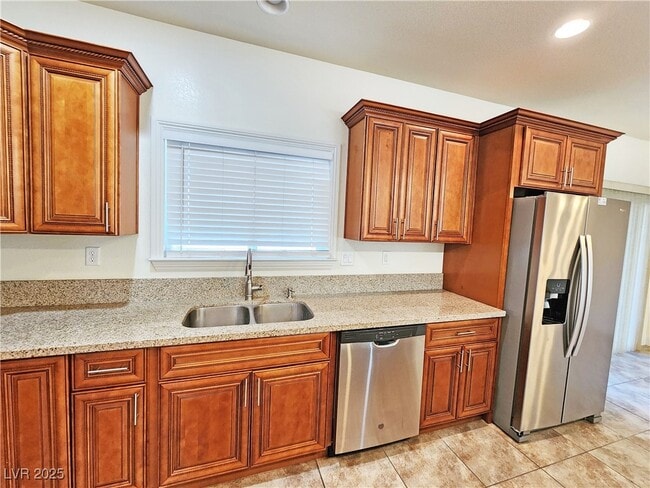 Building Photo - 4920 Honey Locust Dr