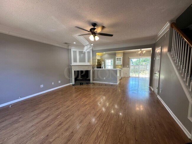 Building Photo - 3 Bedroom Marietta Townhome