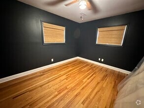 Building Photo - 218 Chesterfield Ln