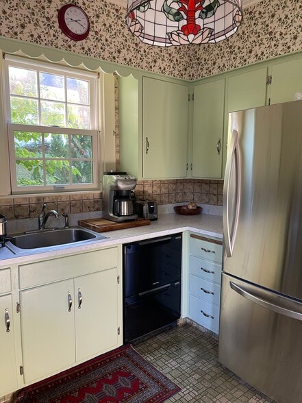 Kitchen - 256 Main St