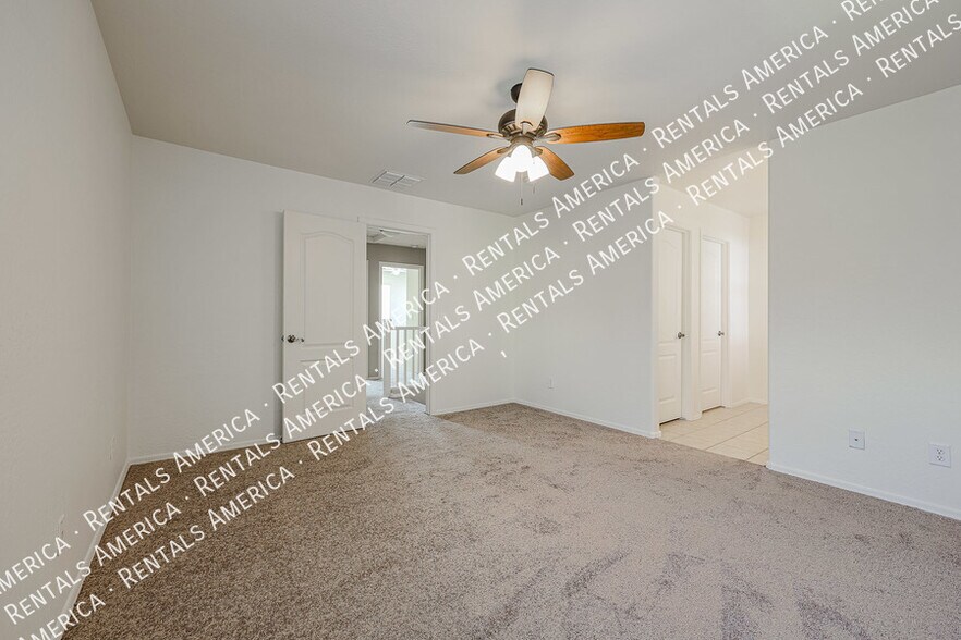 Building Photo - 10146 E Isleta Ave