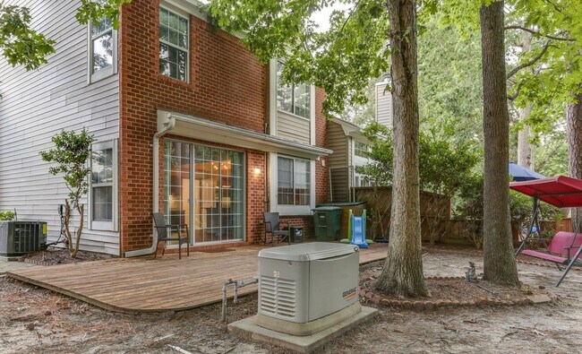 Building Photo - 119 Brassie Dr