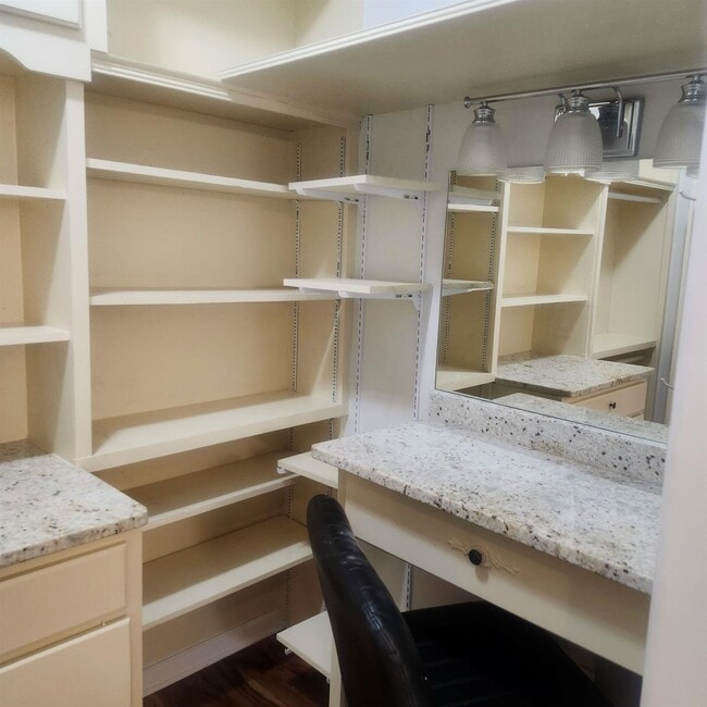 Building Photo - 1497 Castle Pines Cir