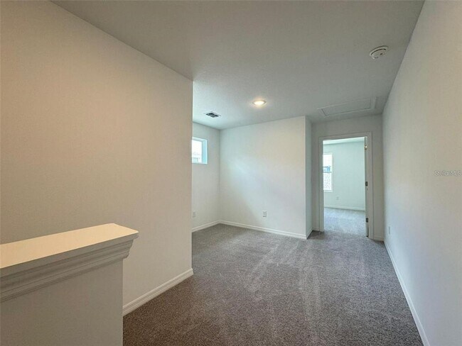 Building Photo - 15002 Windflower Aly