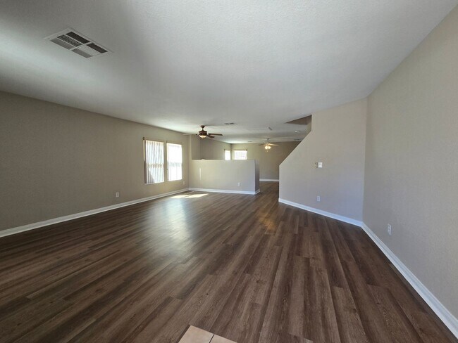 Building Photo - A Spacious 4 Bedroom House in Iron Mountain Ranch