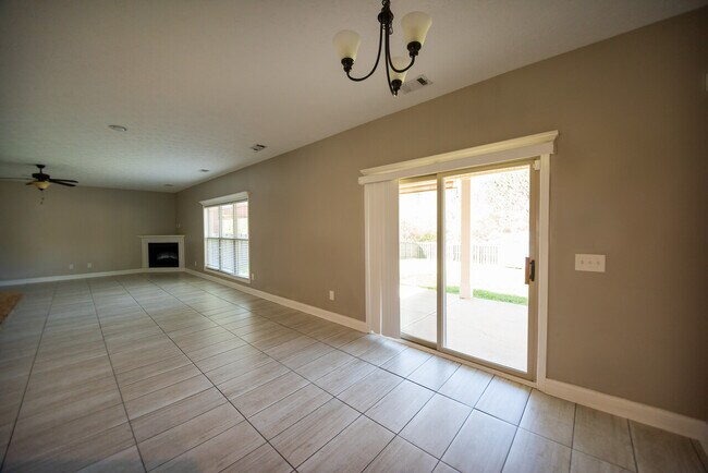 Building Photo - 8217 Lantern Ct